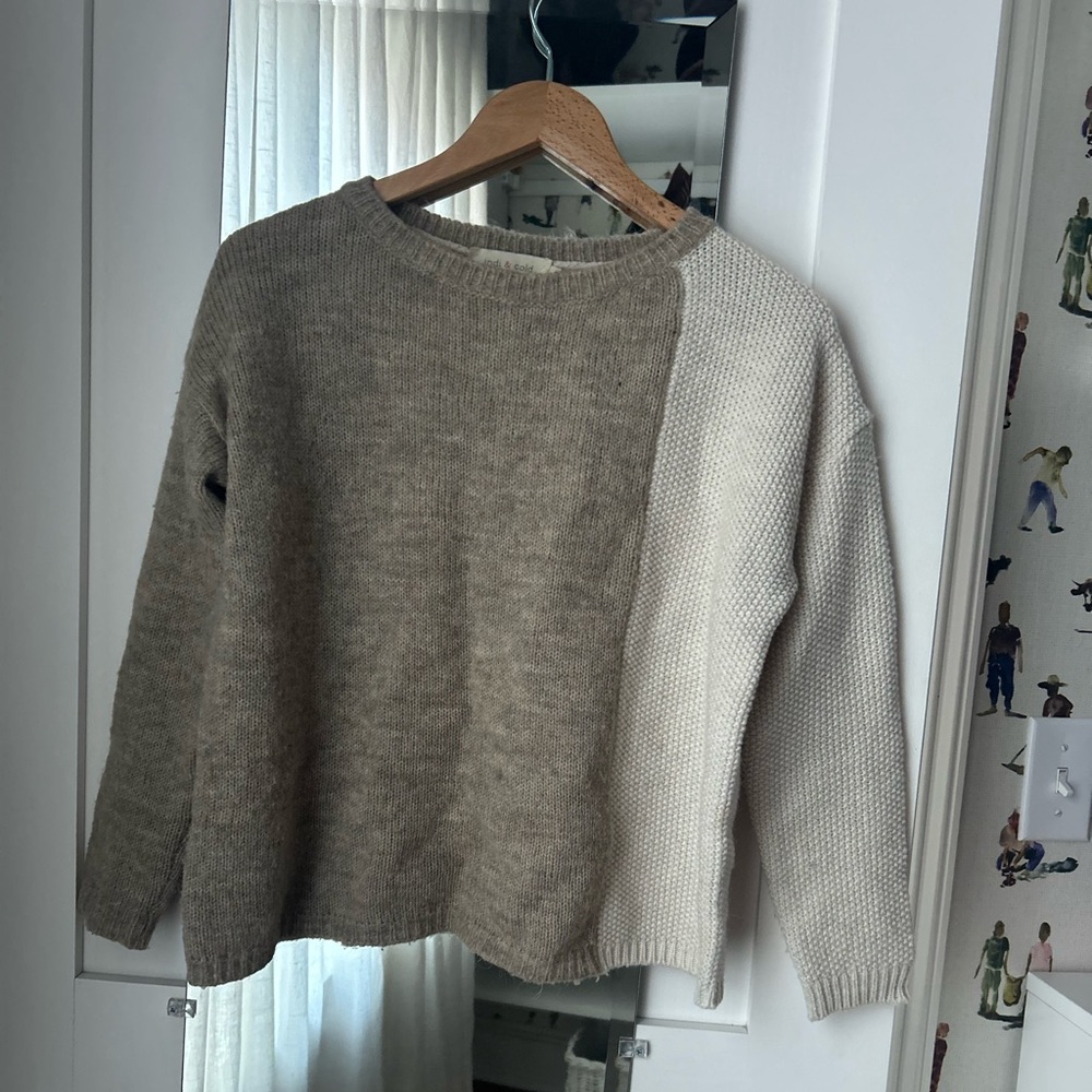Beautiful Design Sweater (S)